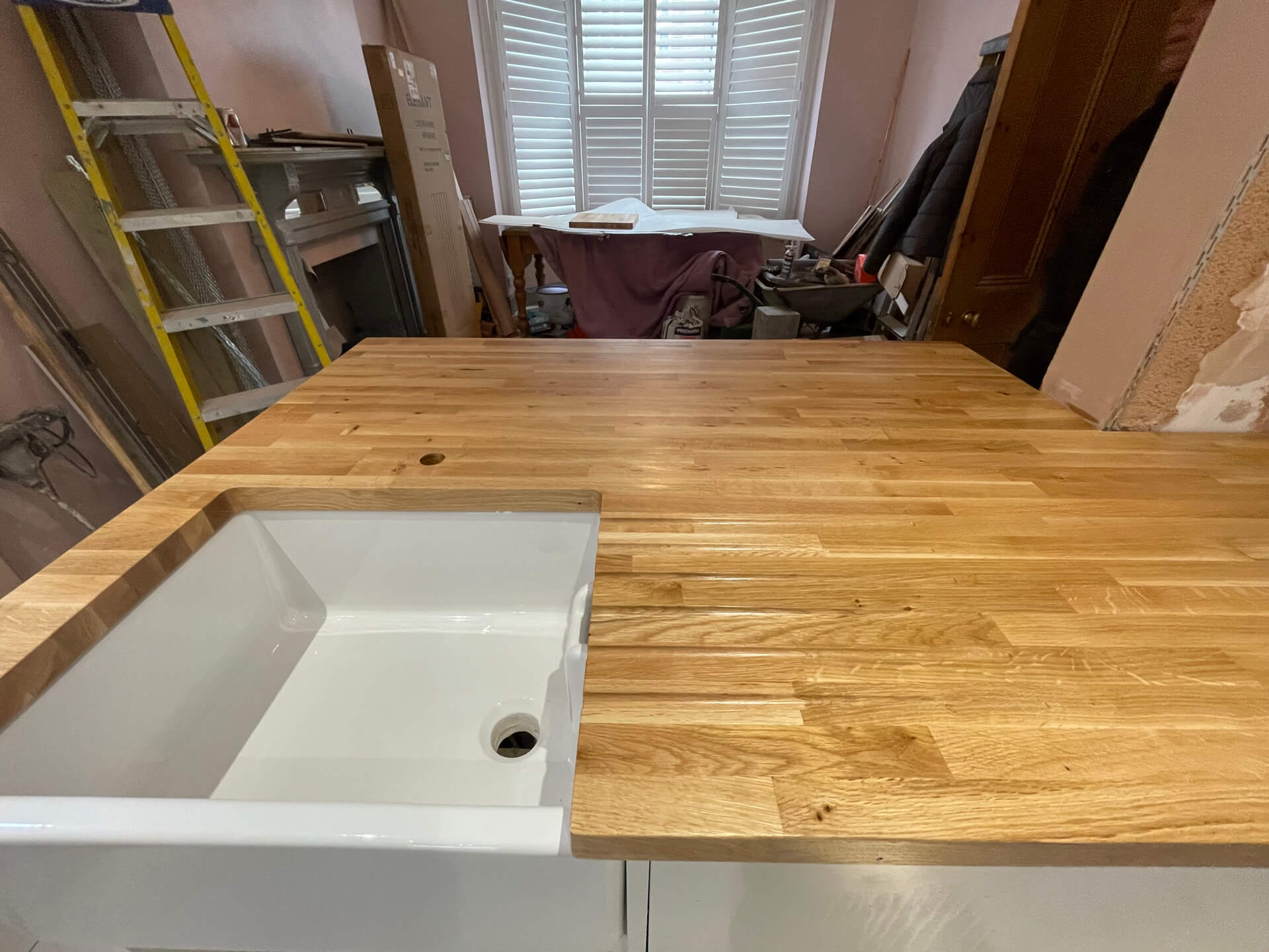 Kitchen worktop fitting & installation in London Olly London